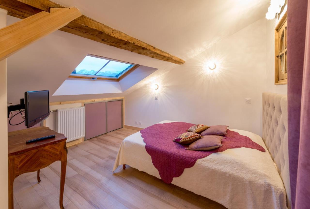 Au Cheval Blanc - Appartements Et Chambres D'Hotes Albertville Exterior photo